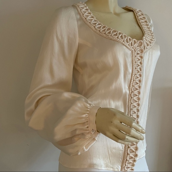 Vintage escada long sleeved silk button down blouse - Picture 4 of 9
